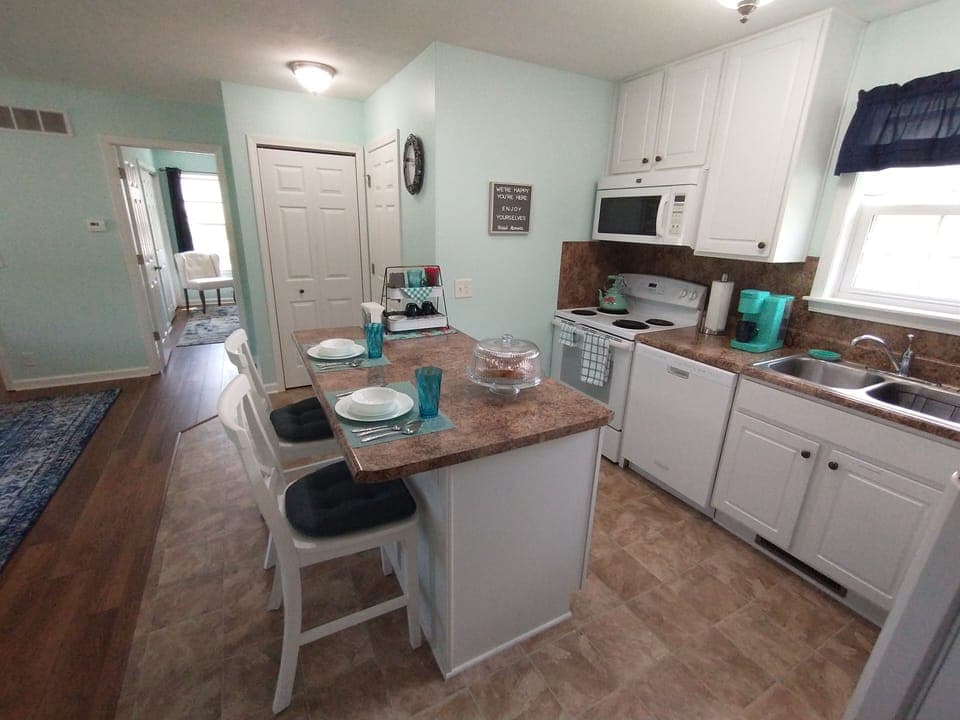 Fully equipped kitchen!  Keurig, French press, and drip coffee makers, too.