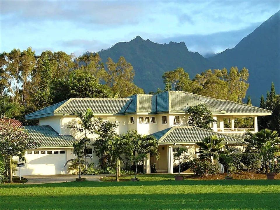 Mokihana House Kauai with the majestic Kauai Mountains behind