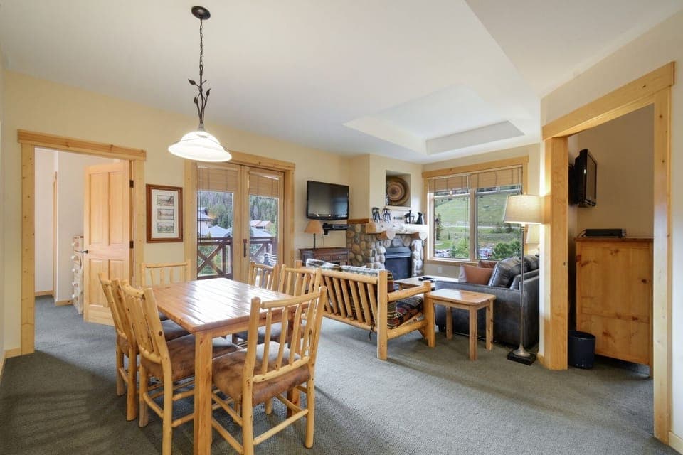 Flooring, Chair, Furniture, Hardwood, Living Room