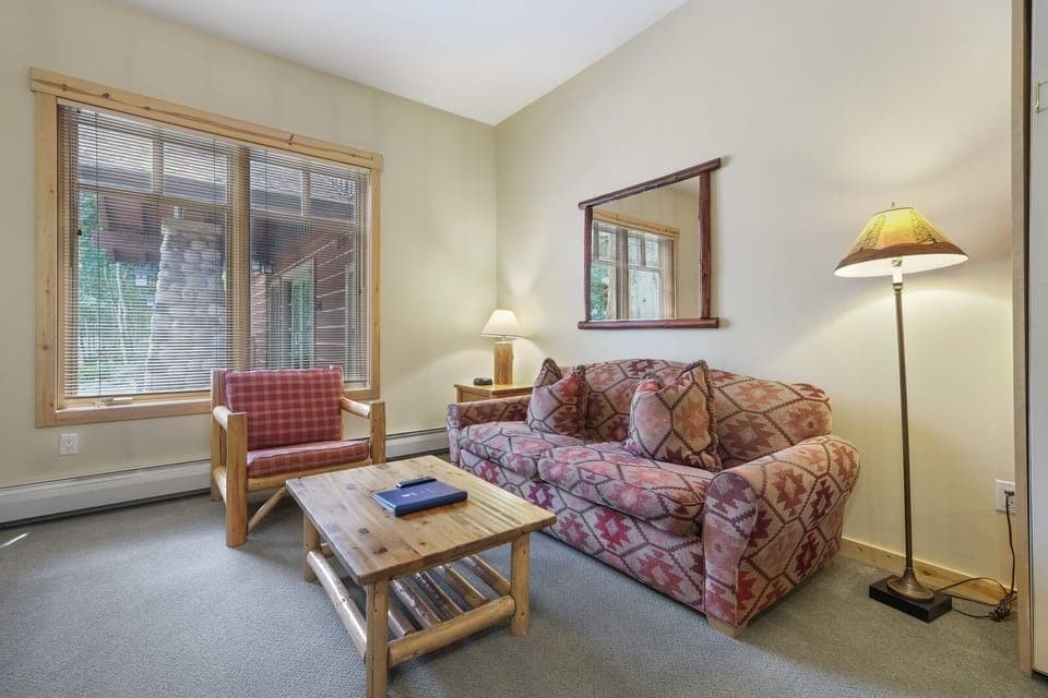 Living Room, Room, Indoors, Couch, Furniture