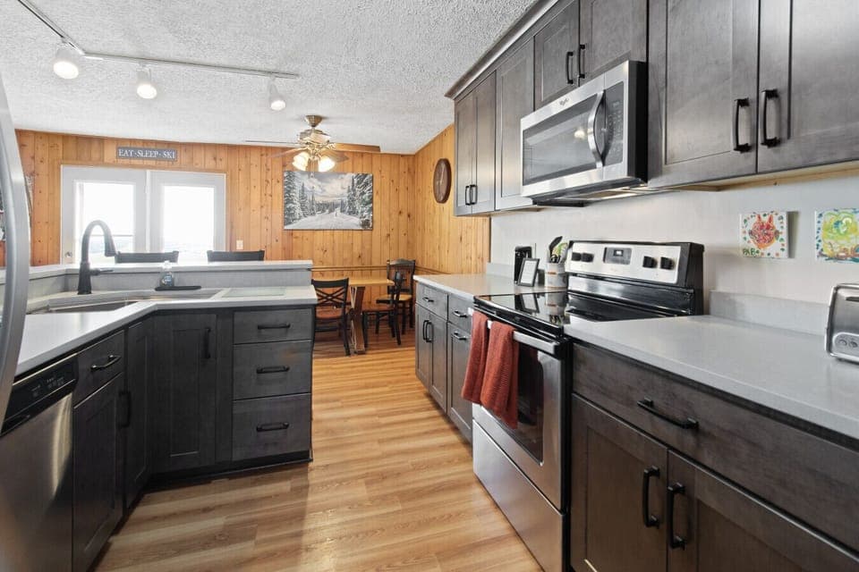 Brand new kitchen (Nov. 2025