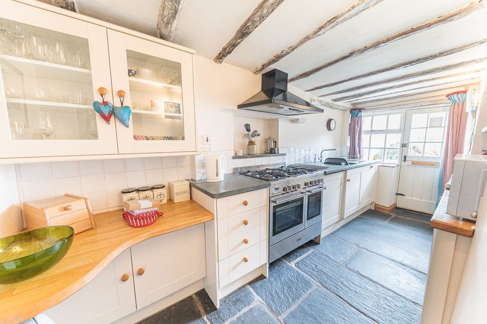 Bowmanstead Cottage Coniston kitchen