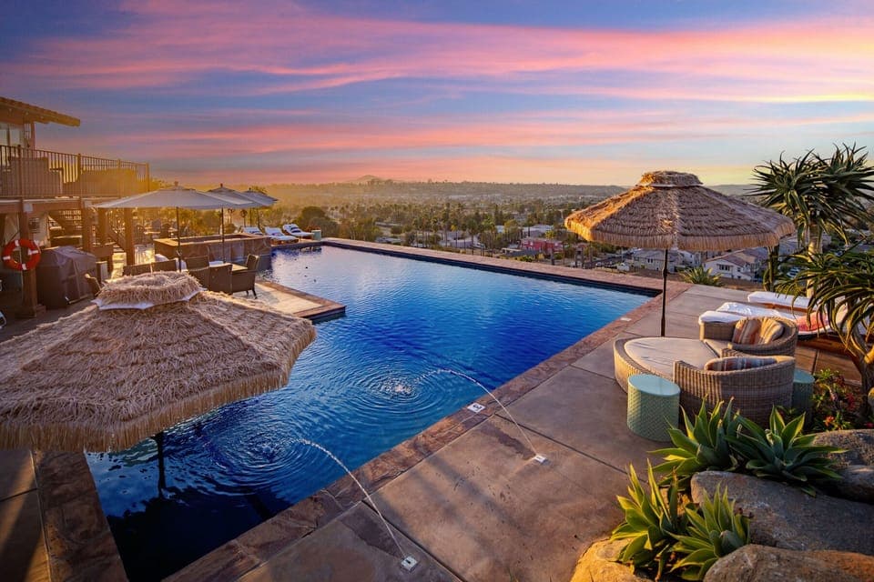 Infinity pool setting at its most ethereal in the evening !
