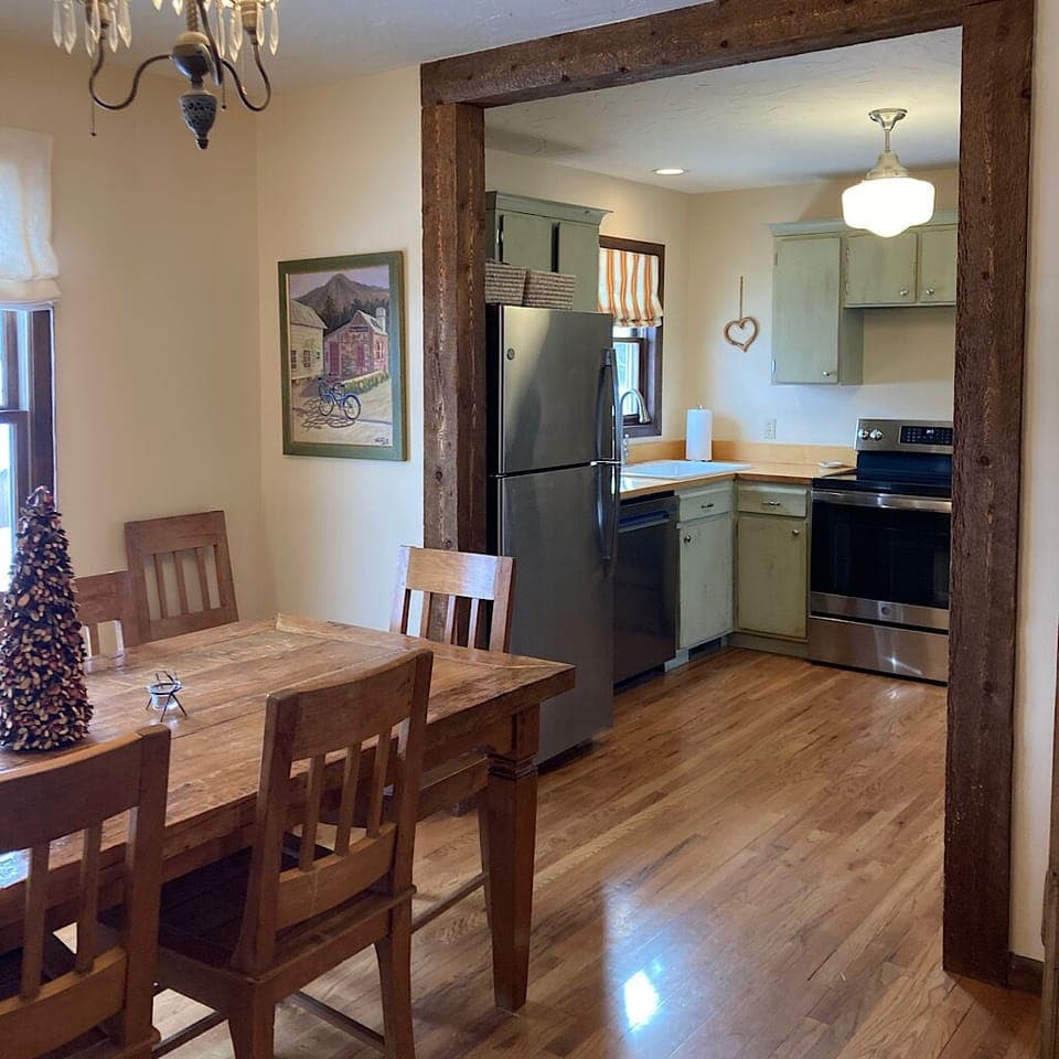Dining room leads to the kitchen