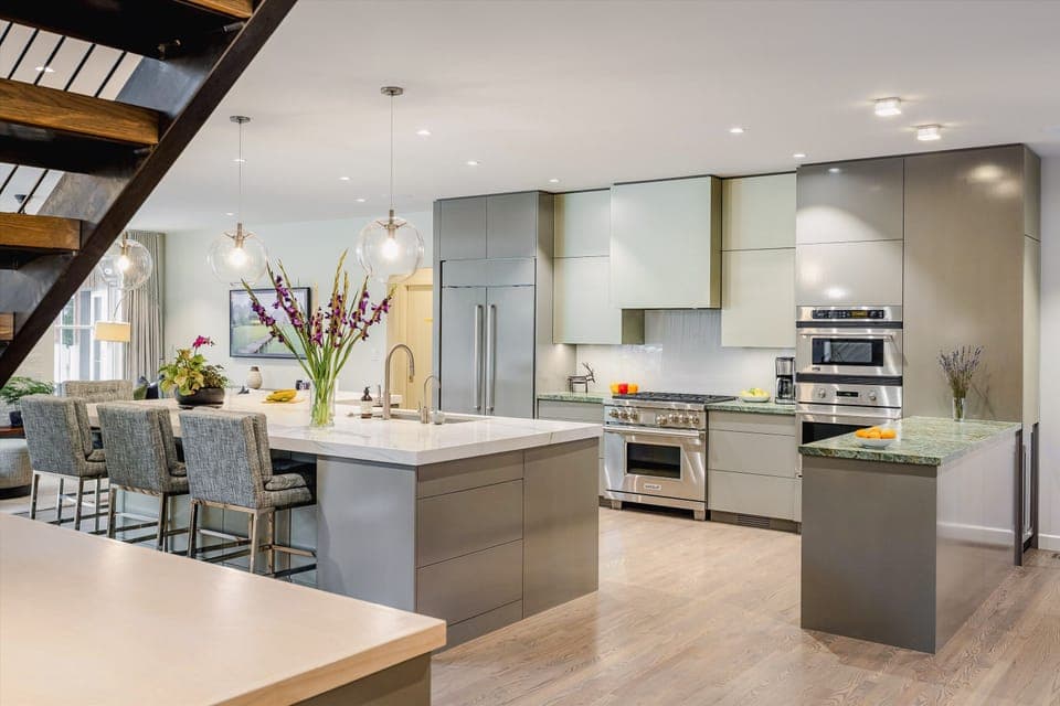 Fully-equipped kitchen