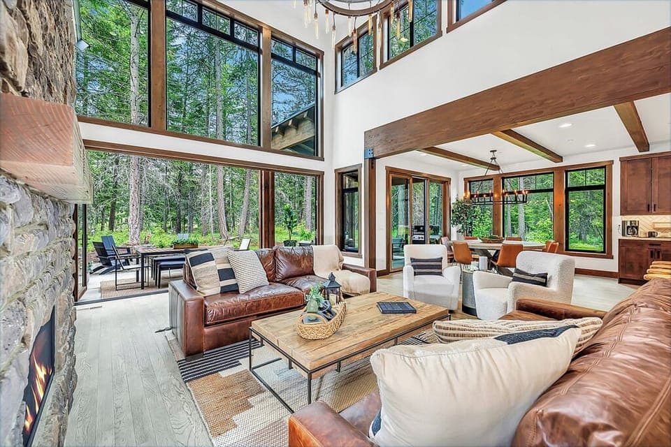 Great Room – Elevate your senses with the perfect mix of mountain aesthetics and modern living