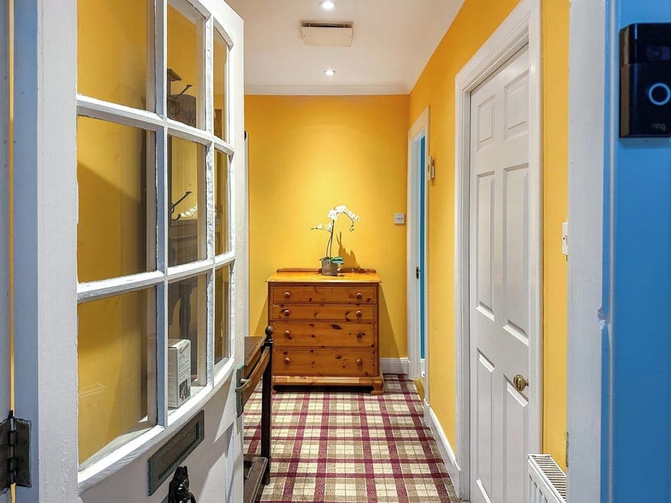 Interior | Glen Mhor, Glenelg