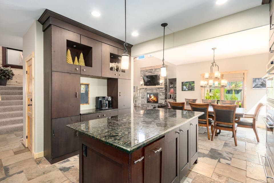 Coffee & beverage nook