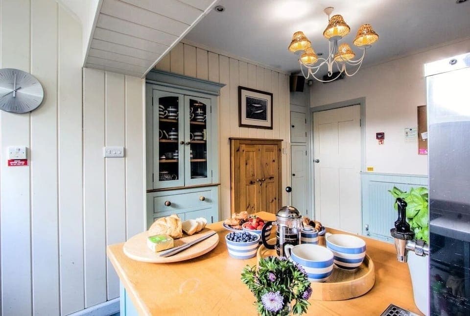 Kitchen/Breakfast area