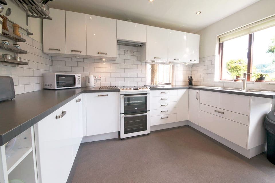 Beck Yeat Cottage Coniston kitchen