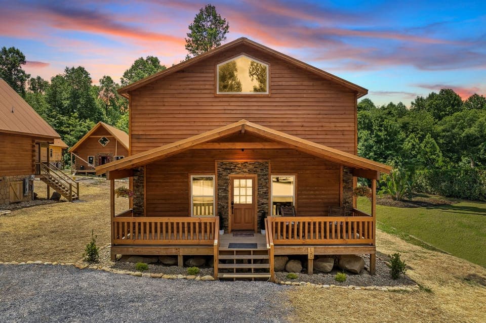 Southern Belle cabin is a beauty!
