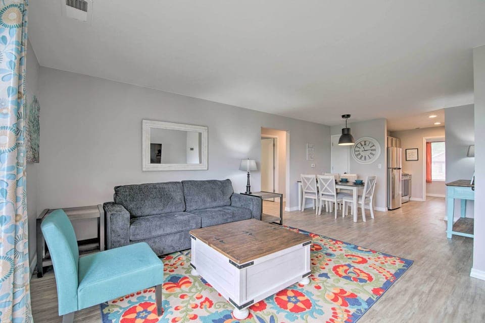 Living Room | Free WiFi | Central A/C & Heat | Smart TV | Queen Sleeper Sofa