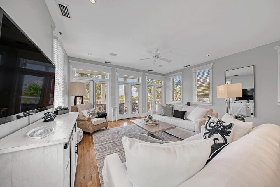Family room (1)