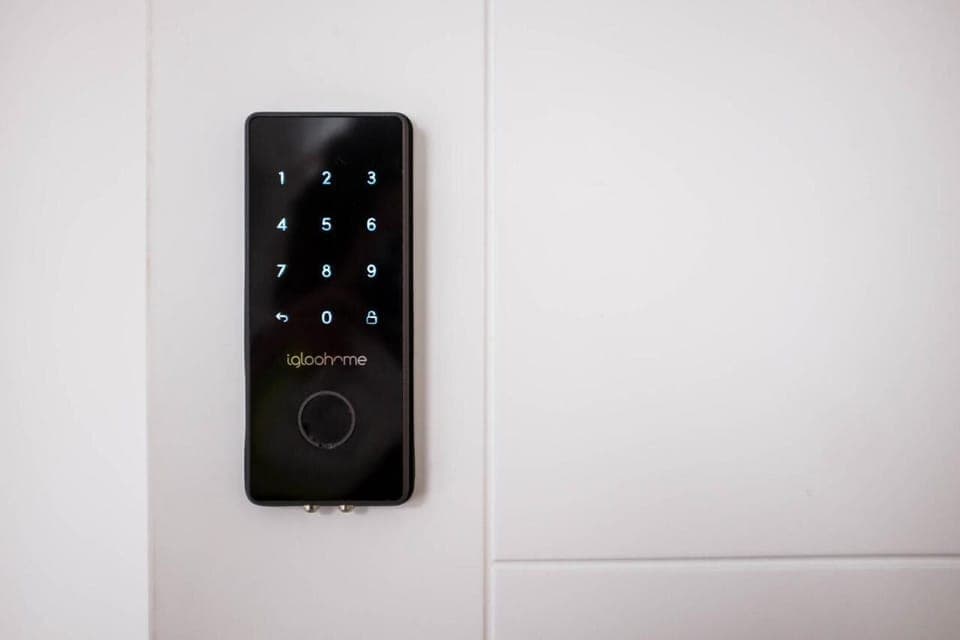 24 Hrs Keyless entry 