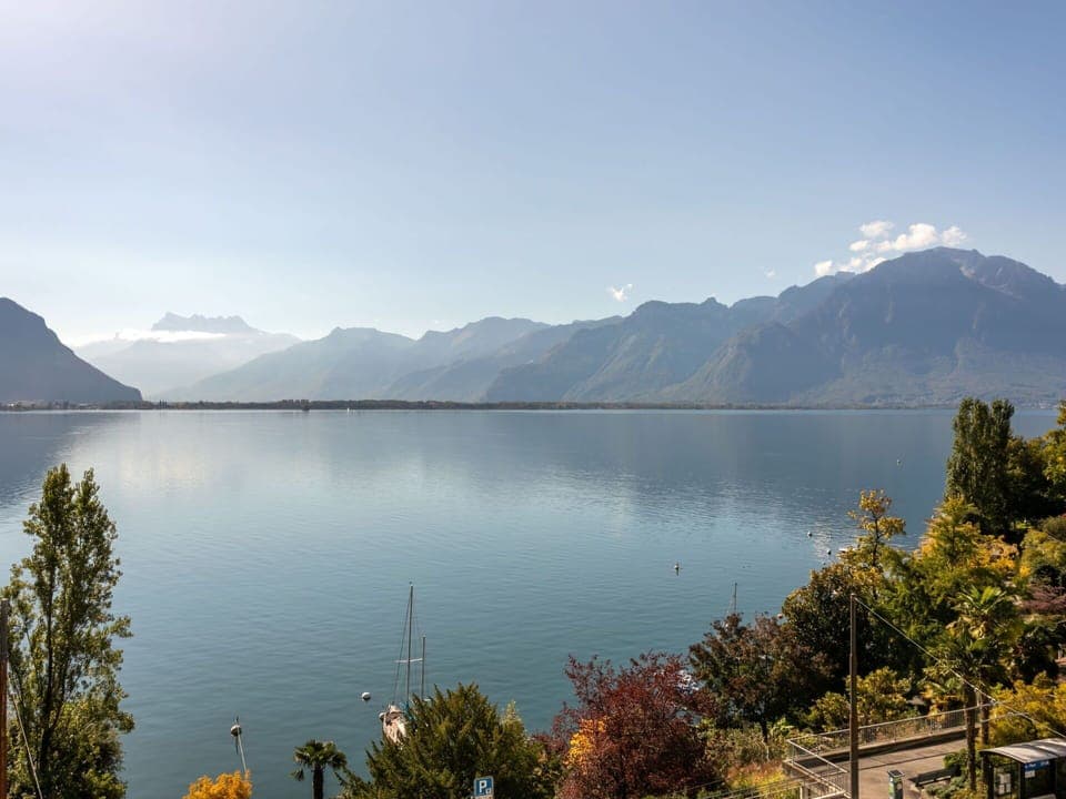 Water, Sky, Mountain, Water Resources, Plant, Cloud, Natural Landscape, Natural Environment, Highland, Lake