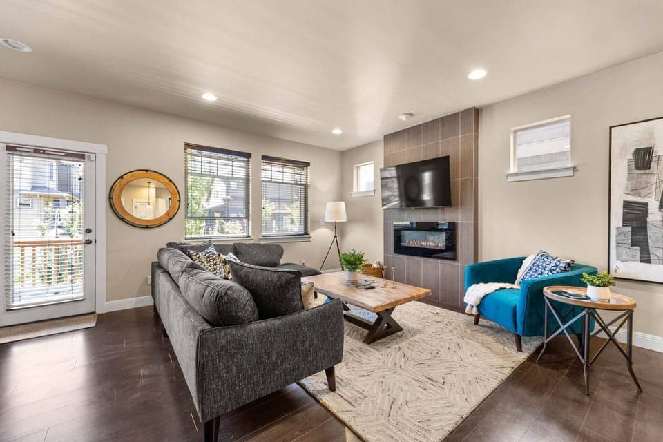 Welcome to The Swoosh House! We hope we get to host you at this charming rental in the heart of Beaverton.