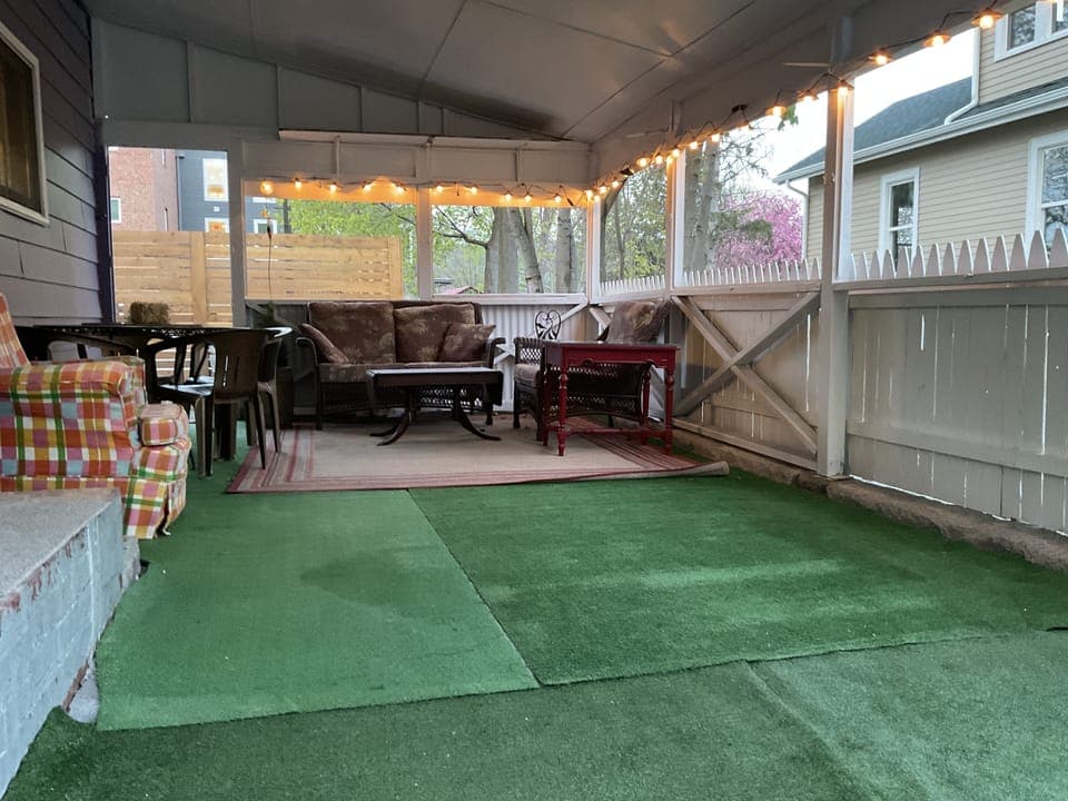 Outdoor dining