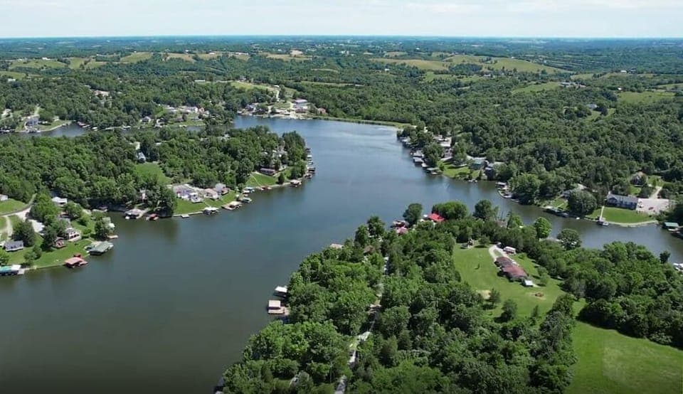 Near Williamstown Lake