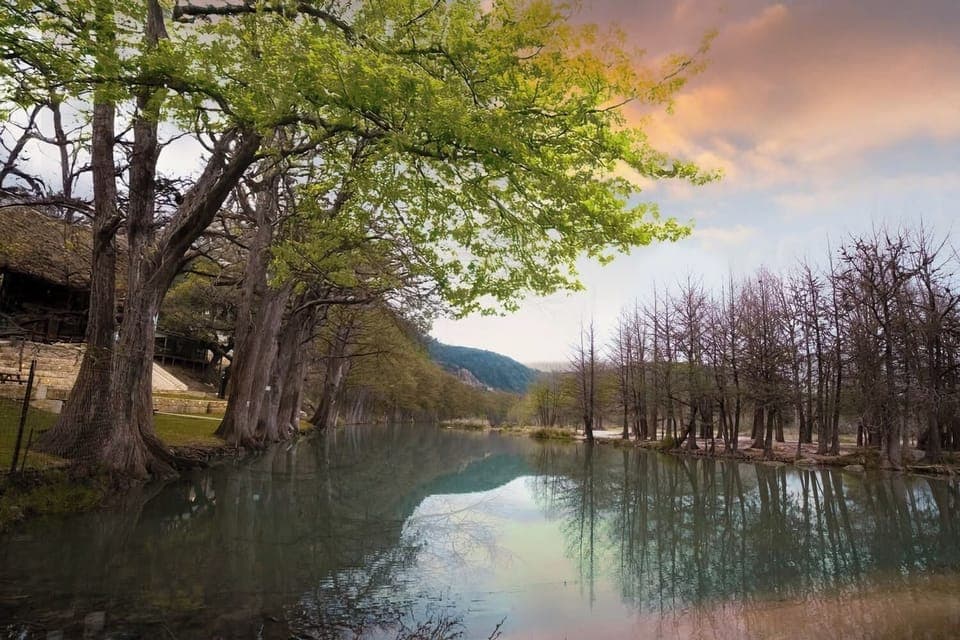 Less than 3 miles from the crystal clear Frio River. Swim, tube, fish, and kayak with a hill country backdrop.
