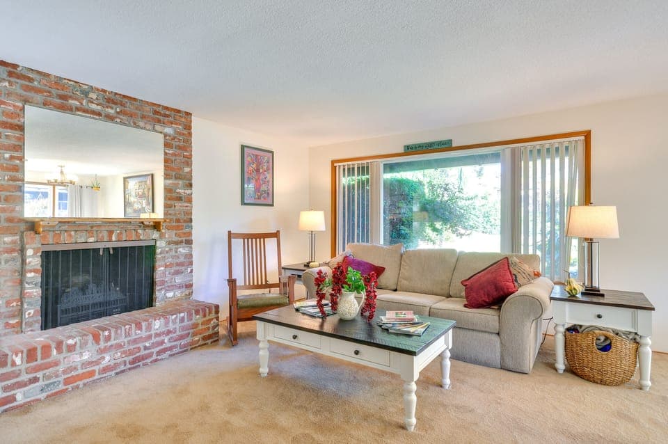 Portland Vacation Rental | 1,300 Sq Ft | 2BR | 2BA | Step-Free Access