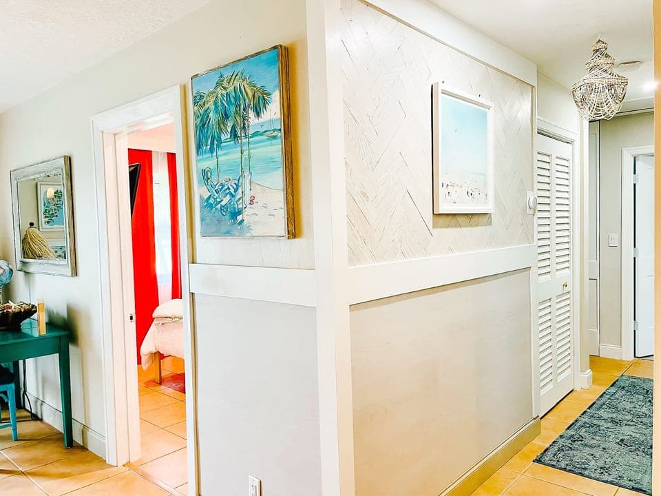 Master & 2nd bedroom at the end of the hallway, 3rd bedroom at the front.