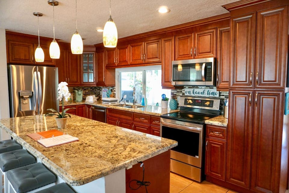 Large, very well equipped kitchen with all full sized appliances.