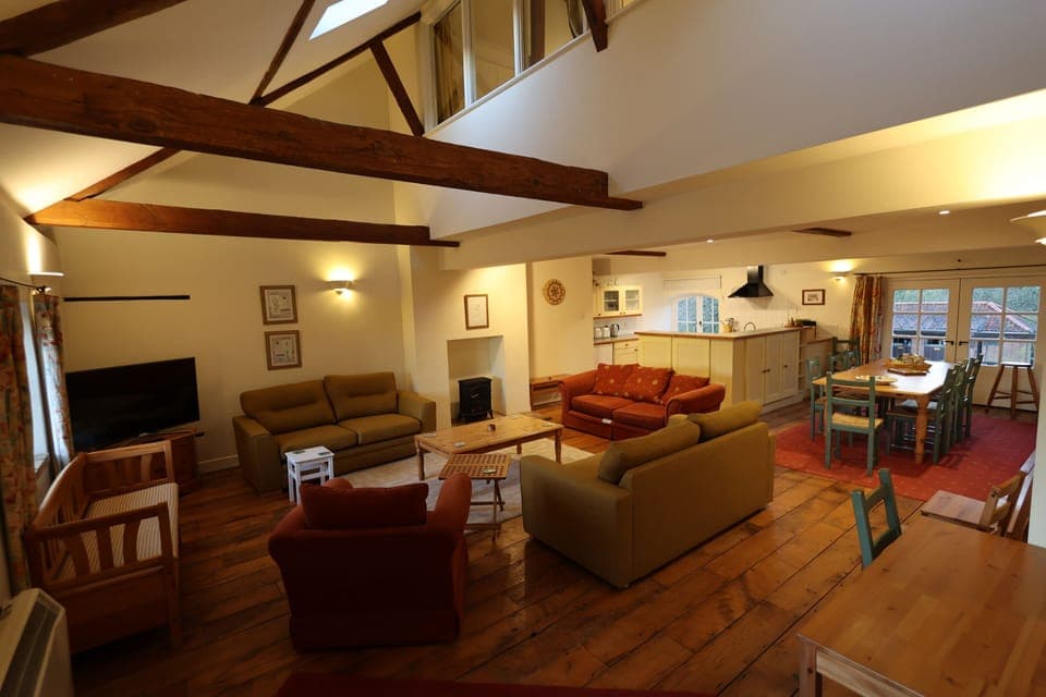 Open plan lounge and dining