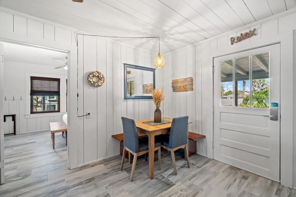 Breakfast Nook