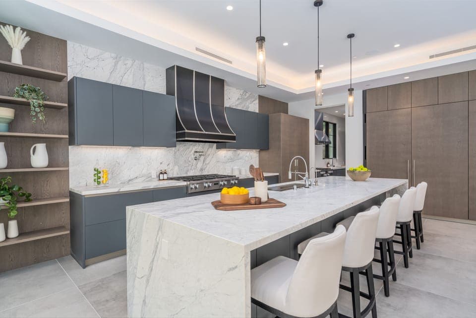 Villa Gemma by LuxJB: LA's finest vacation villas & mansion rentals by owners.
