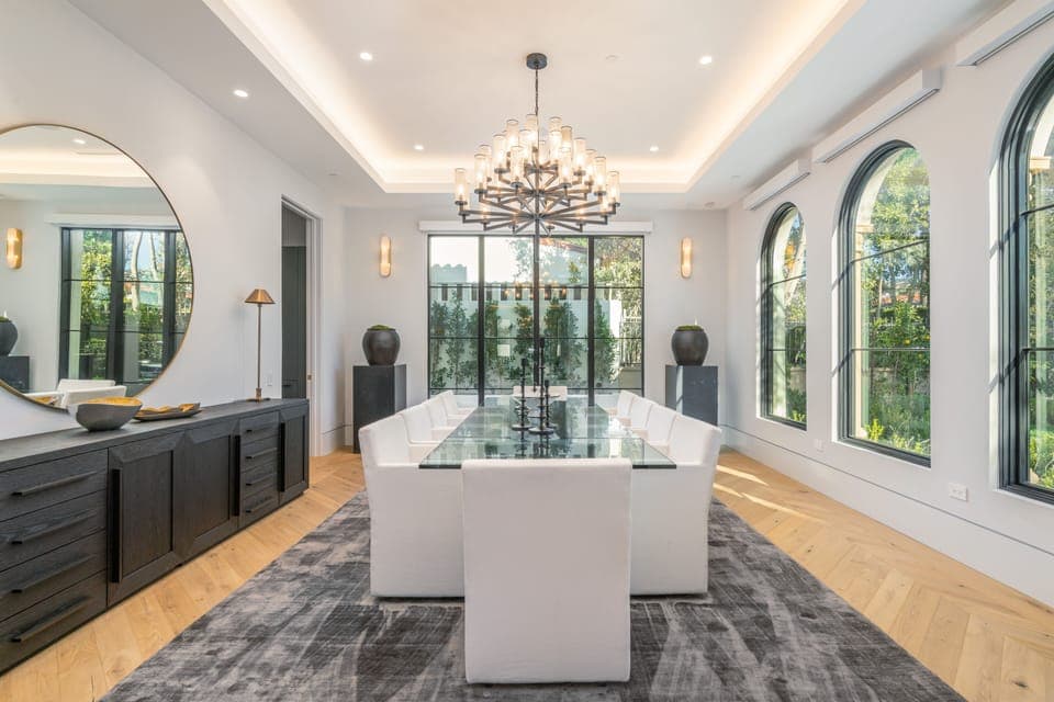 Villa Gemma by LuxJB: LA's finest vacation villas & mansion rentals by owners.
