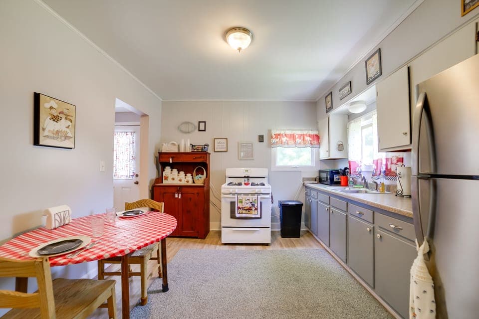 Kitchen & Dining Area | 1st Floor
