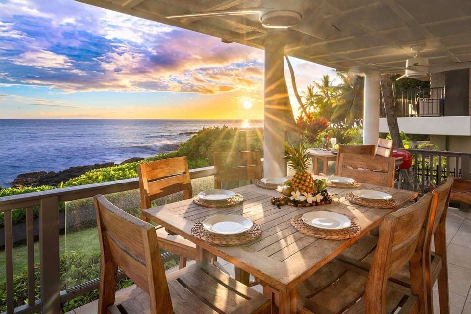 Sunset lanai dining with Pacific-ocean panorama and gentle island breezes.
