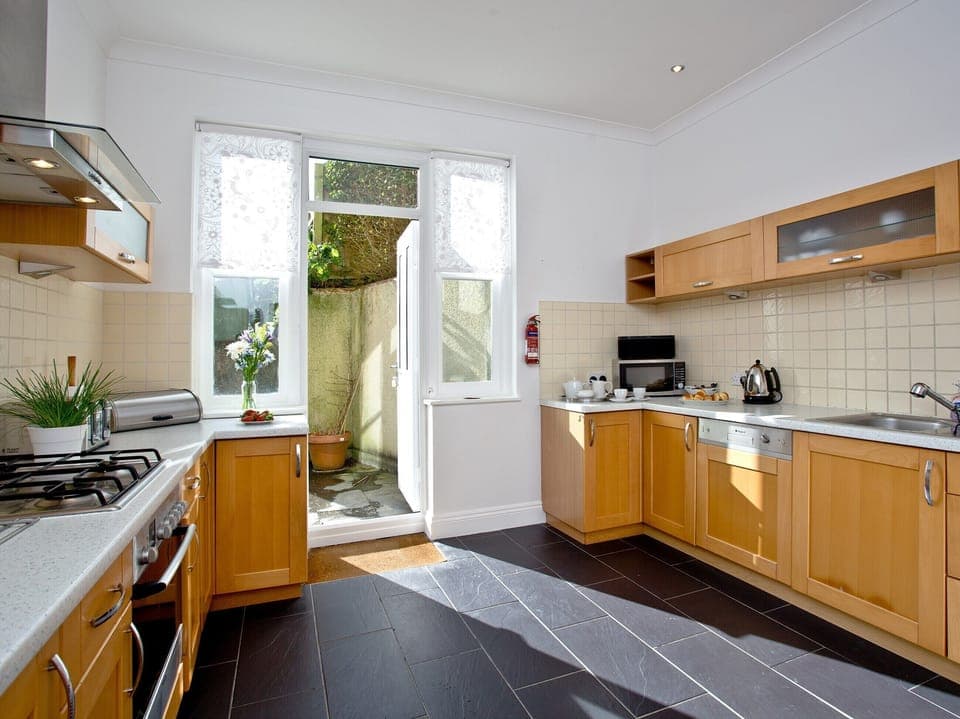 Kitchen | Quay House - Seashore, Newquay