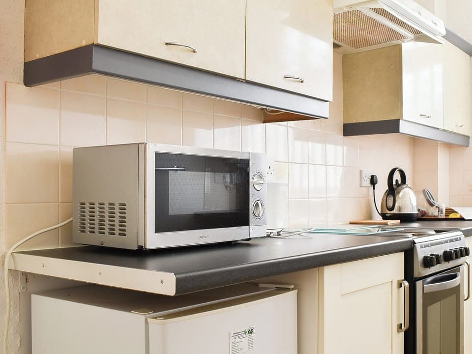 Kitchen | Court Apartment - Acacia Apartments, Llandudno