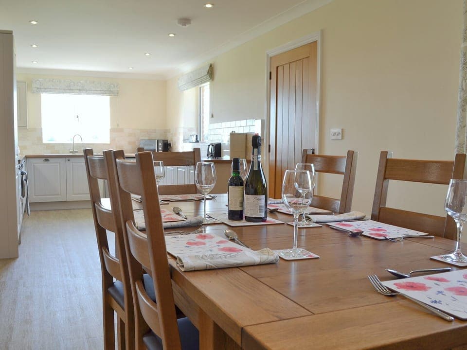 Spacious kitchen/ dining area | The Old Bull Pen - Andover Lane Farm, Faberstown, near Andover