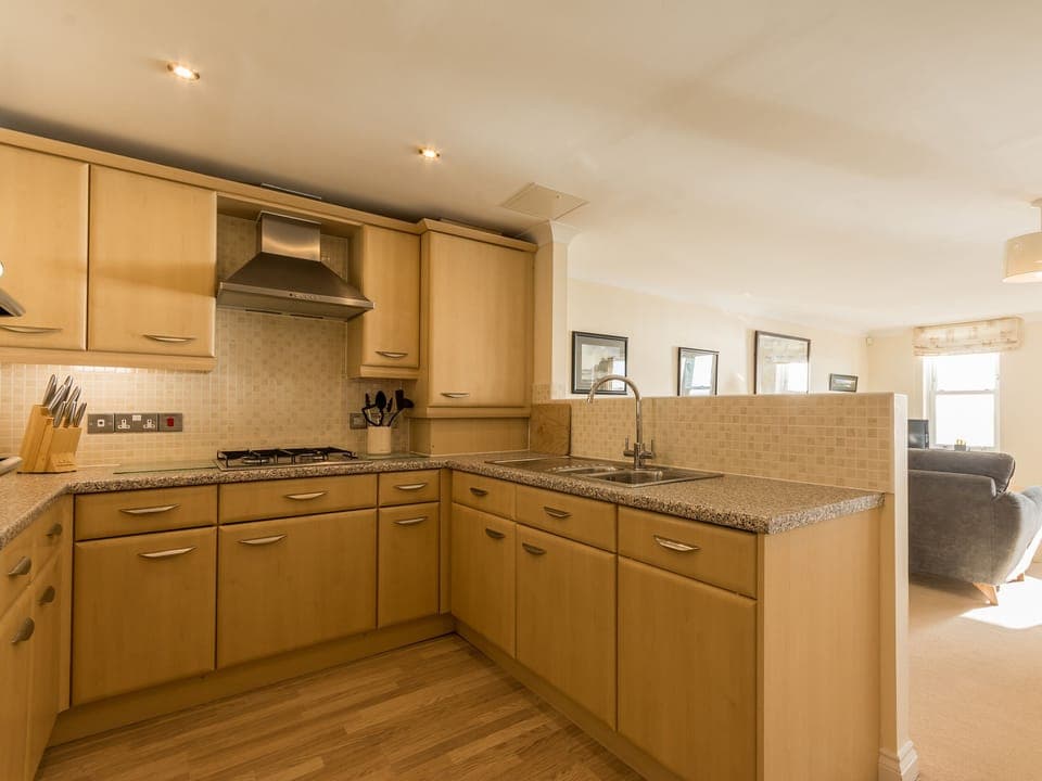 Compact yet well equipped kitchen area | 13 Great Cliff - Great Cliff, Dawlish