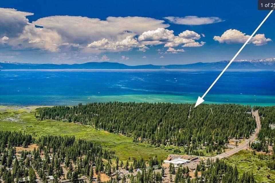 Very Close to the lake, 20 second walk from the front door