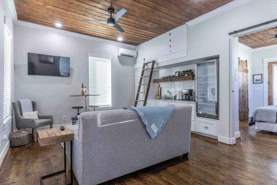 Living Are / Kitchen