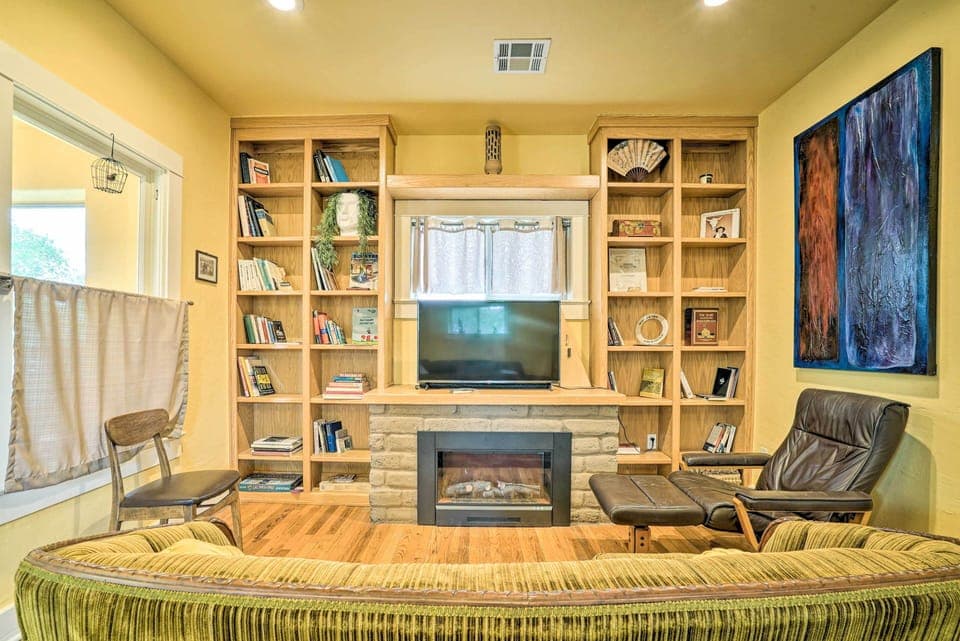 Las Cruces Vacation Rental | 3BR | 2BA | Step-Free Access | 1,910 Sq Ft