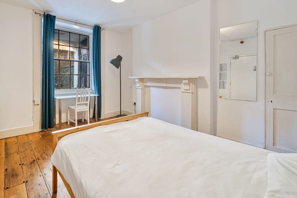 401 Large Double Room