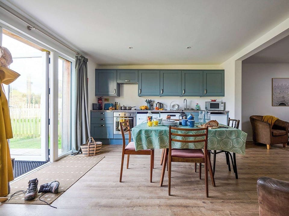 Kitchen | Beuno - Bach Wen Cottages, Clynnog Fawr