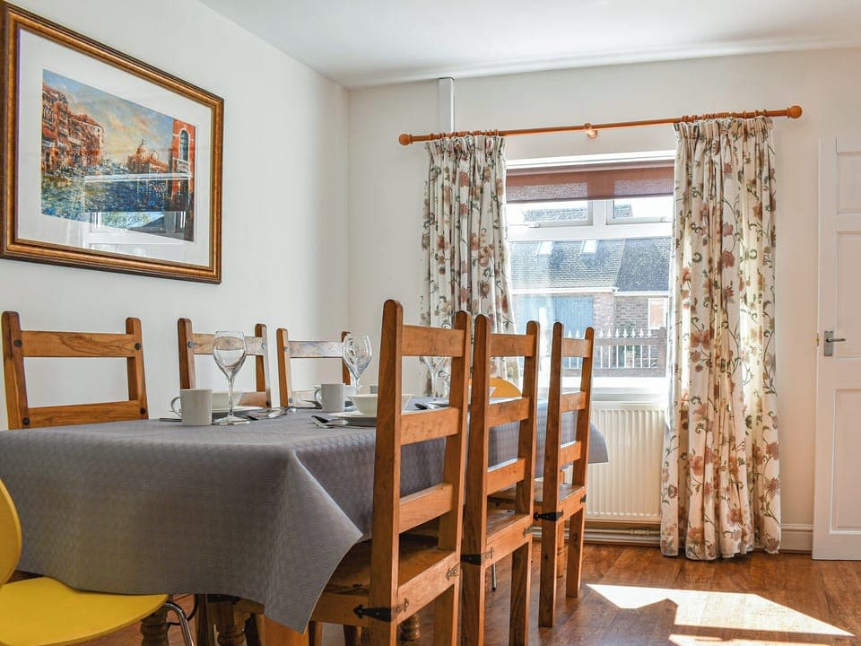 Dining room | Jarvea, Evesham