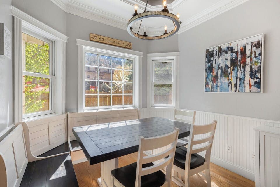Cozy Dining Nook