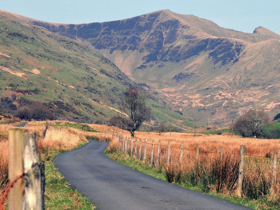Outdoor area | Ty Hir - Llyn Peninsula Holiday Cottages, Garndolbenmaen, near Porthmadog