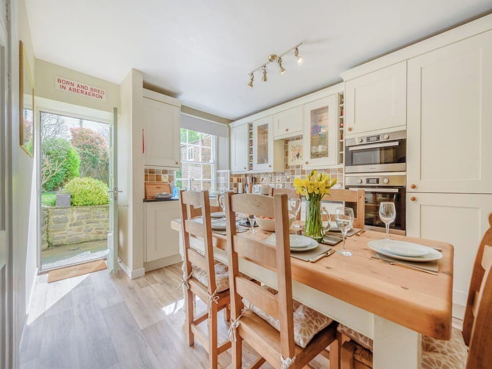 Kitchen/diner | Awel-Y-Mor, Aberaeron