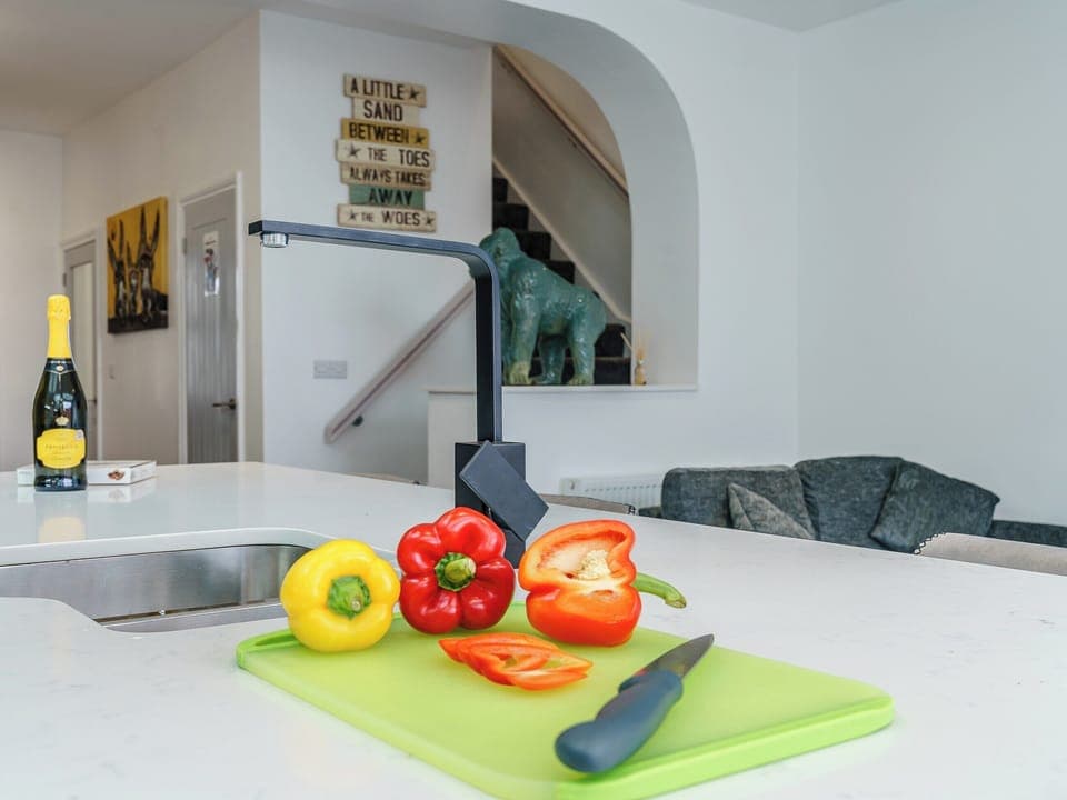 Kitchen | Wynbec Cottage, Quebec, Near Durham
