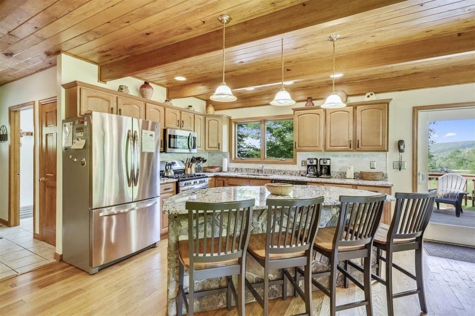 Main Level Kitchen 