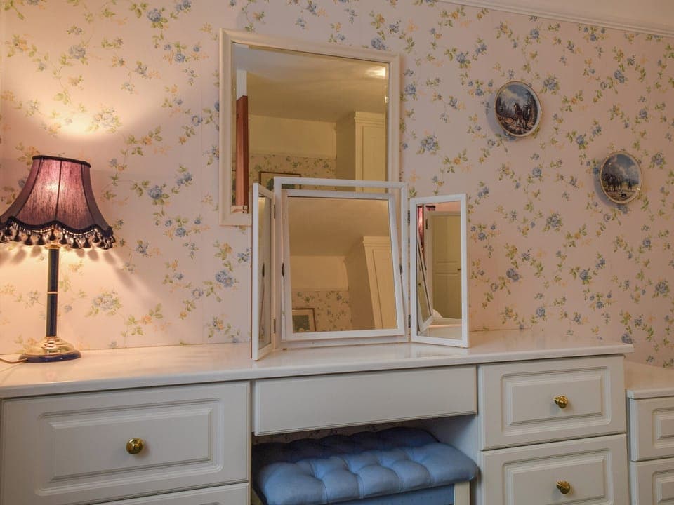 Double bedroom | Glossoms Lodge, Thorpe Arnold