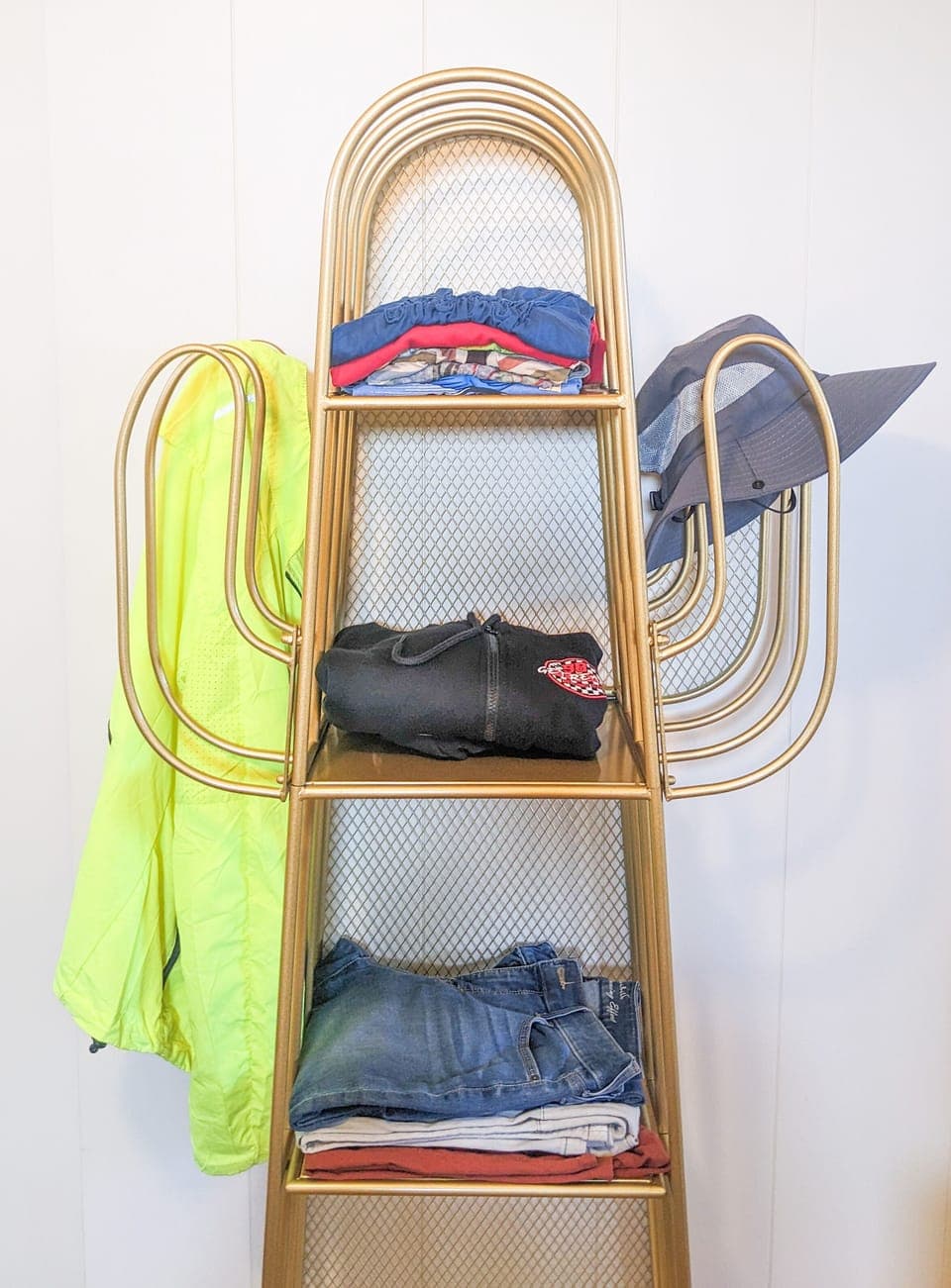 Unpack your bags into these very roomy, convenient shelves or into the closets.