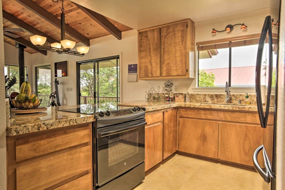 Kitchen | Cooking Basics & Spices | Blender | Crockpot | Toaster